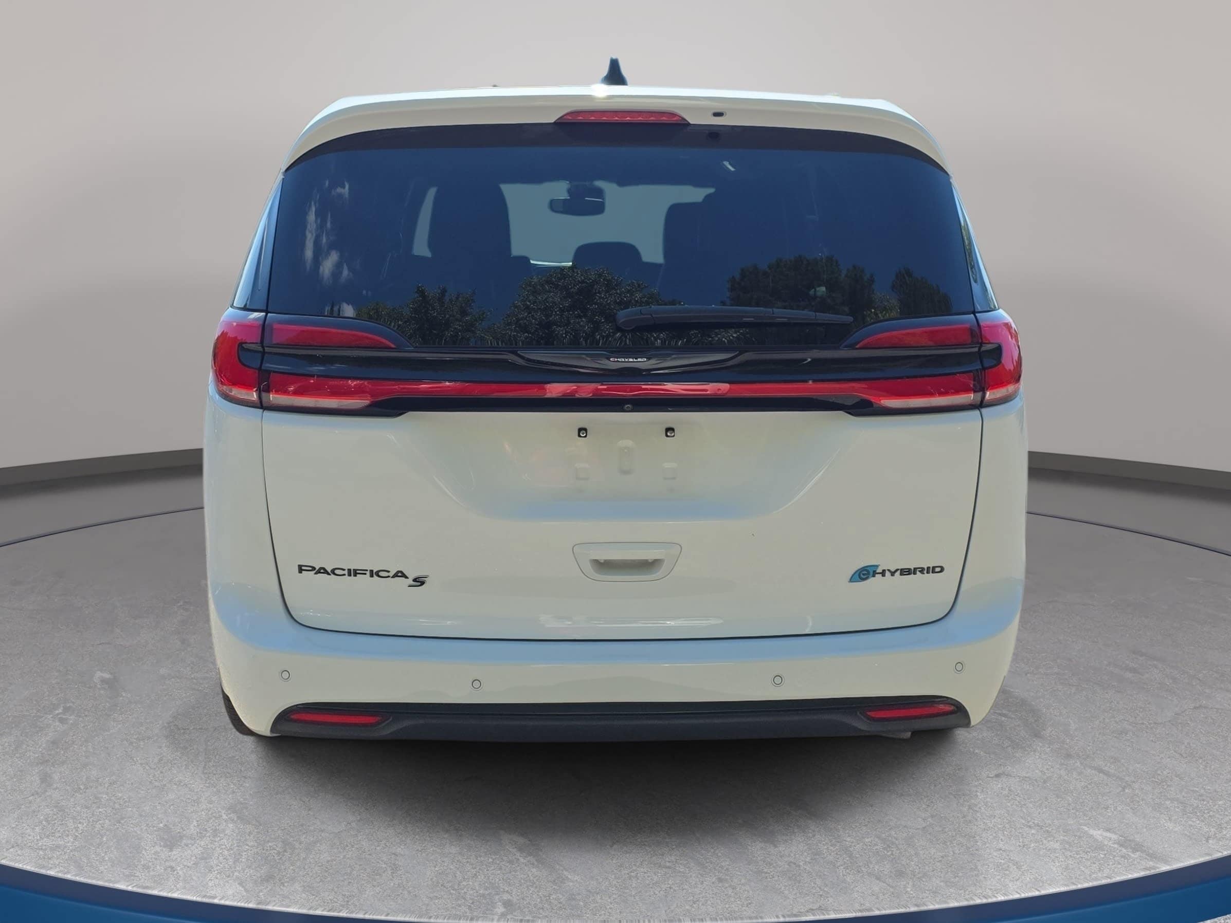 chrysler pacifica phev 2024 2C4RC1S71RR156520 image chrysler pacifica phev 2024 2C4RC1S71RR156520 image